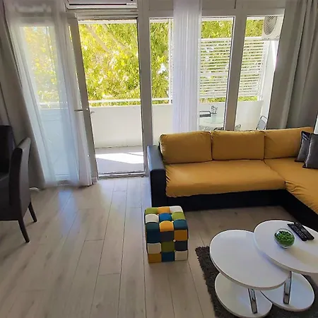 Apartment Punta Omis